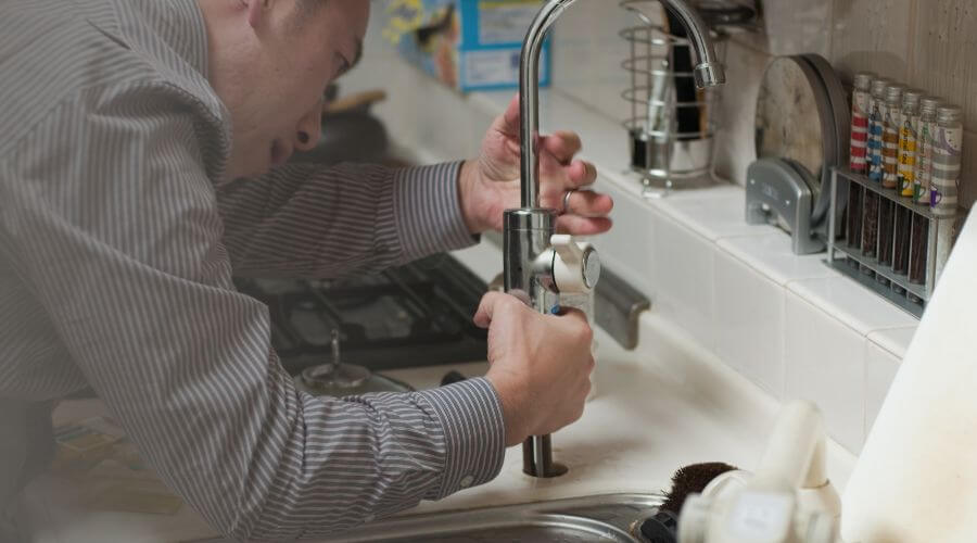 Expert burst pipe repair services in Downs, IL